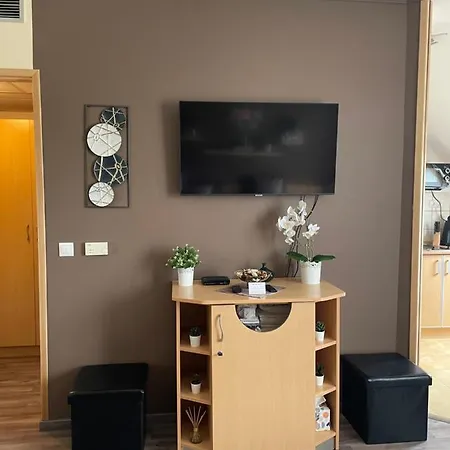 Fiore Apartman**** *